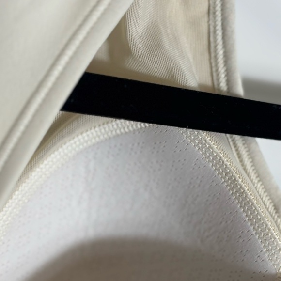 Lululemon Align Waist-Length Front Zip Crop Top Sports Bra Size Small - Picture 5 of 5